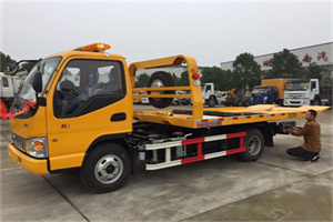 顺庆哪里有拖车服务